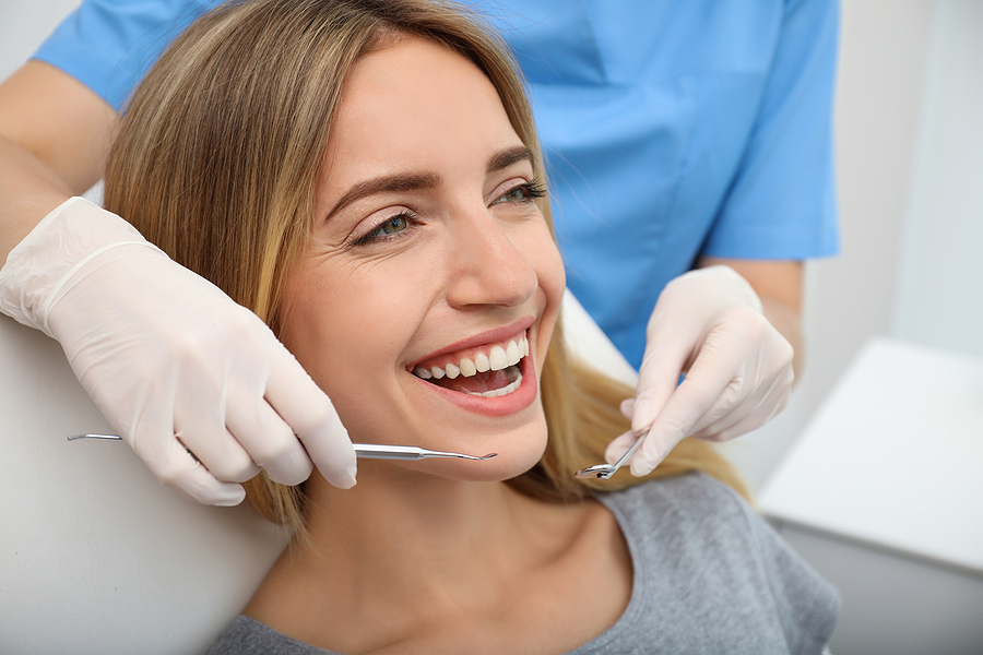 DENTISTS USE ORAL ISOLATION DEVICES TO REDUCE AEROSOLS DURING DENTAL PROCEDURES